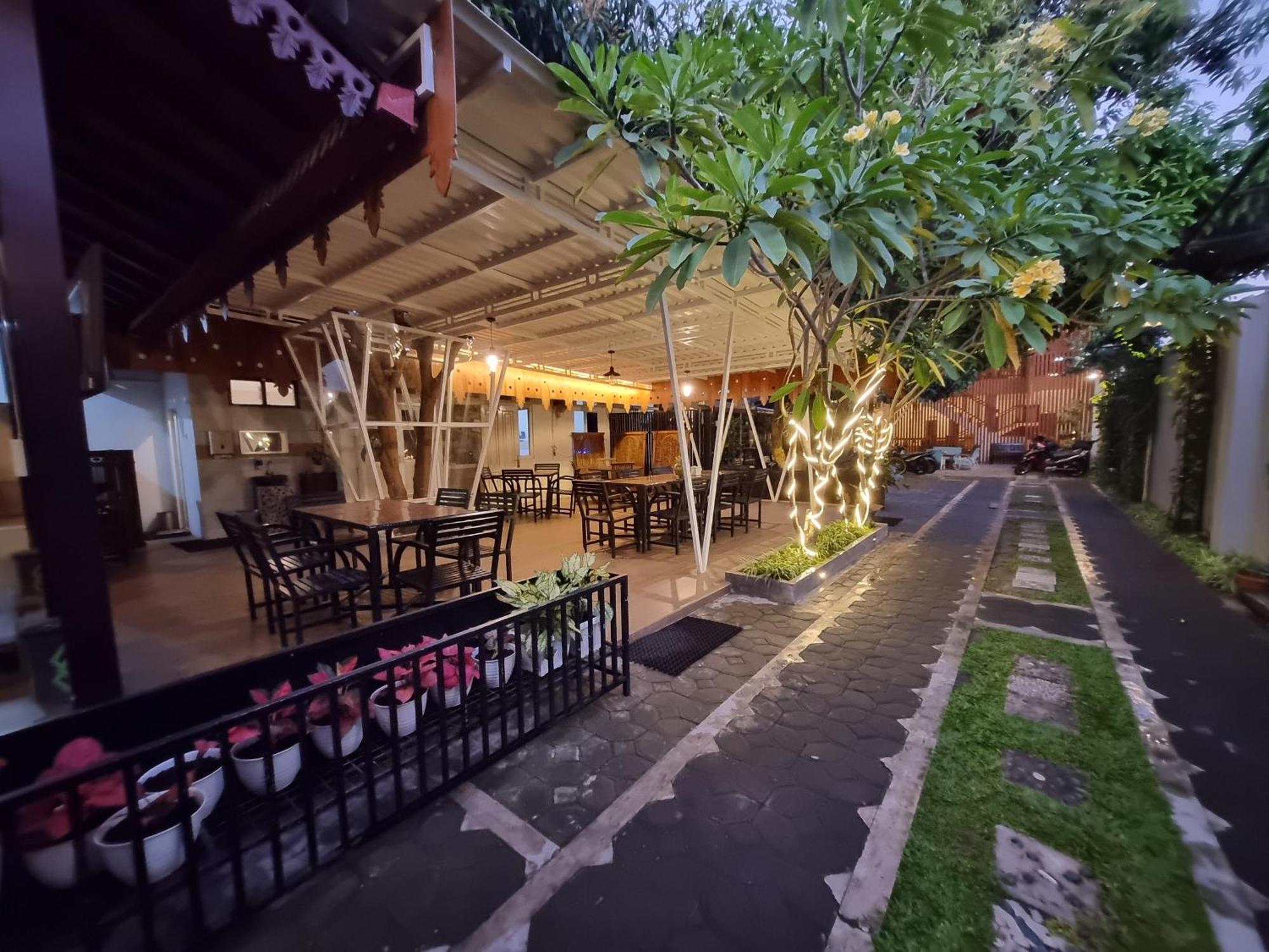 Hotel Omah Nayan Maguwo Exteriér fotografie
