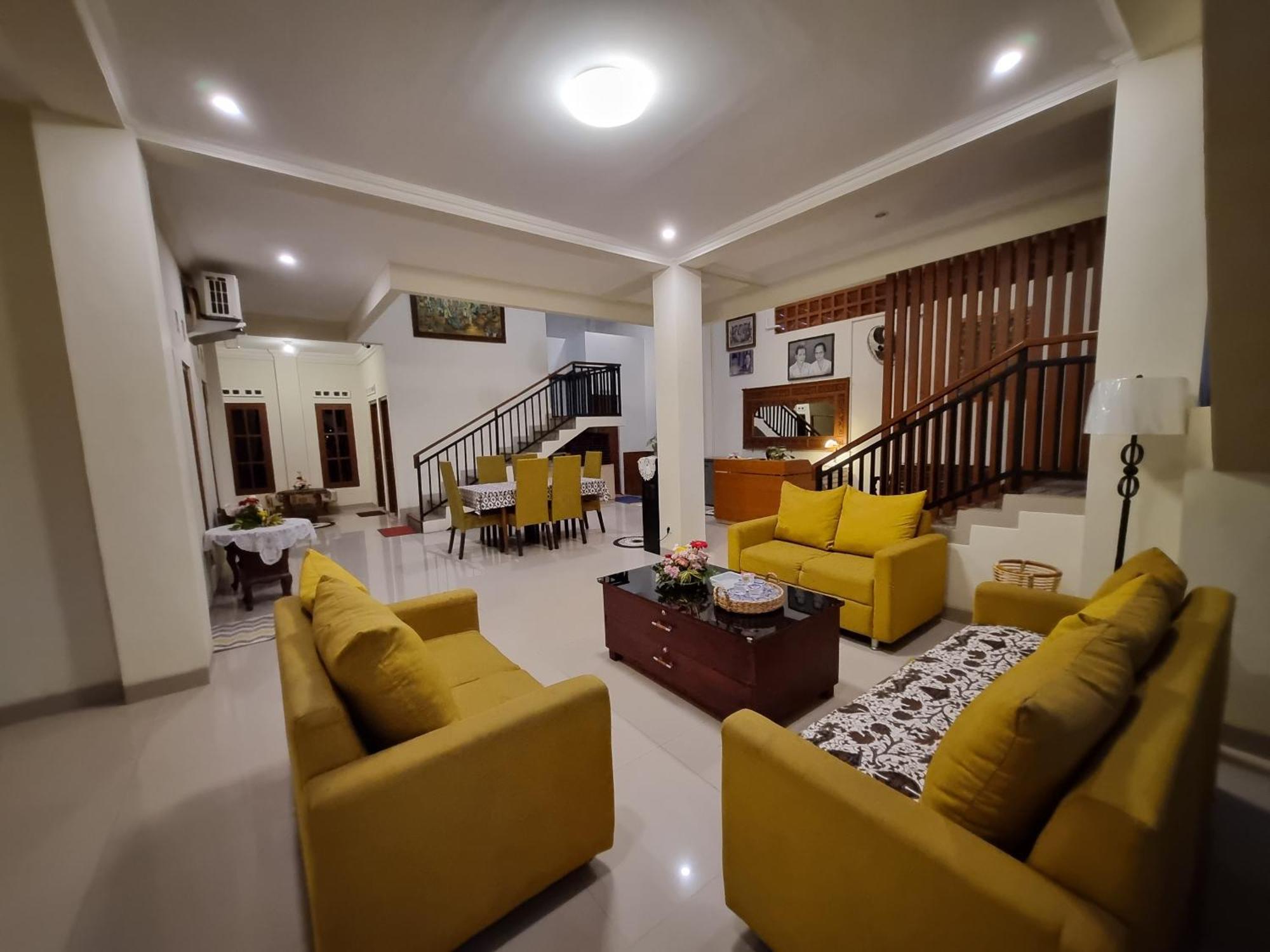 Hotel Omah Nayan Maguwo Exteriér fotografie